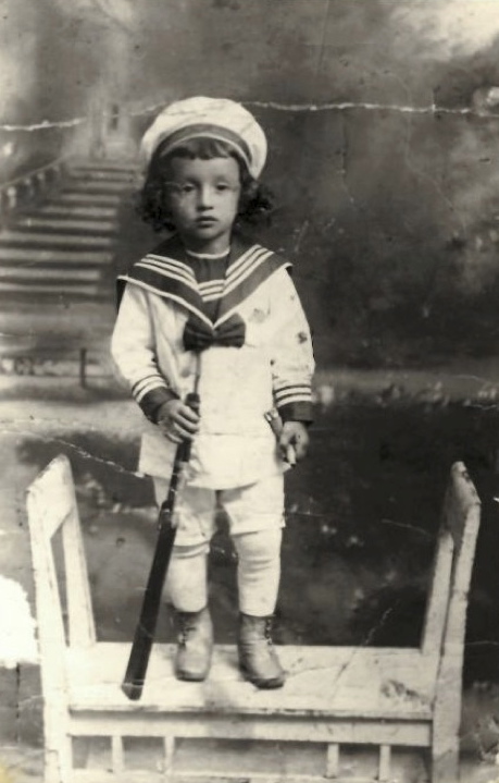 photo of Harold Rosenthal in sailor suit